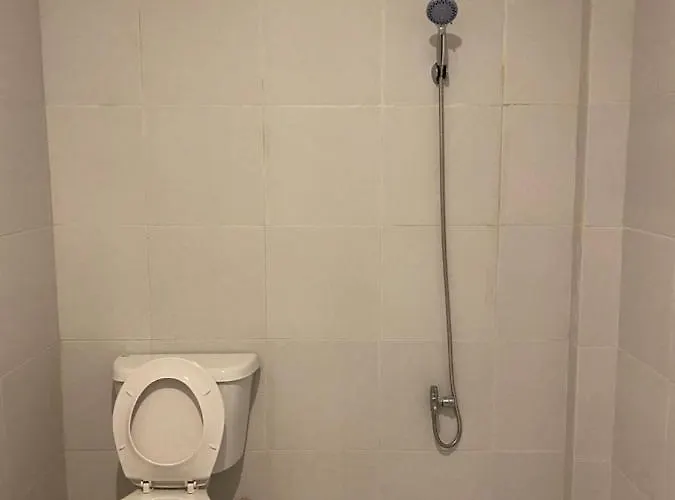 Hotel J & C San Remigio (Cebu)